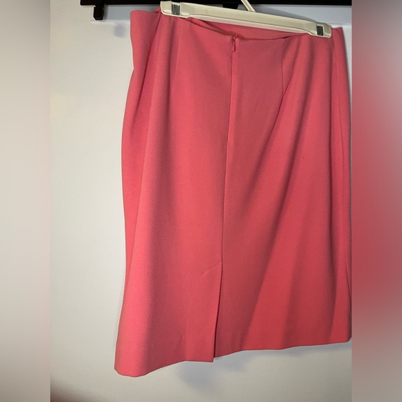 Pink Pencil Skirt with Slit in Back - Picture 4 of 5